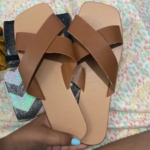 Forever 21 NEW Sandals